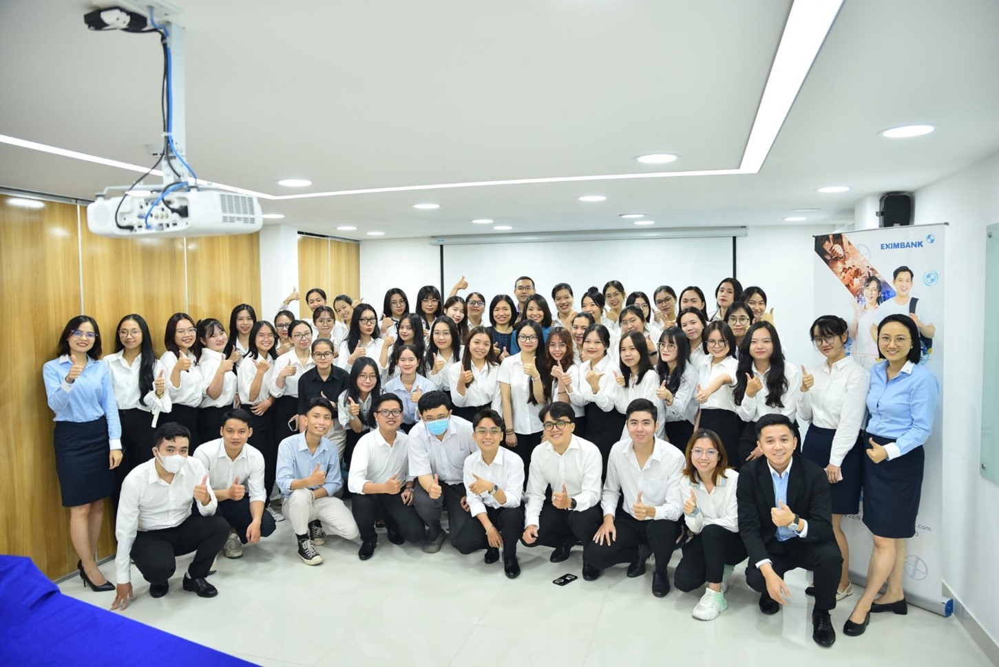 CHƯƠNG TRÌNH E-TRAINEE 2023 TẠI EXIMBANK    TRONG CHUỖI CHƯƠNG TRÌNH THỰC TẬP SINH CỦA SINH VIÊN  KHOA TÀI CHÍNH – NGÂN HÀNG